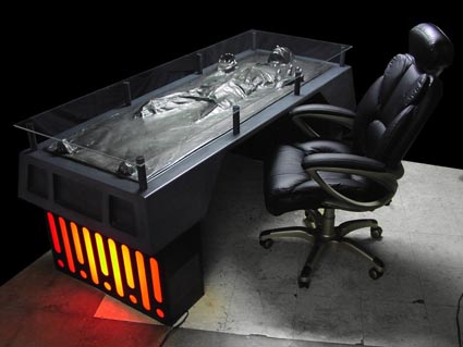 Han-Solo-Carbonite-Desk-02-x425