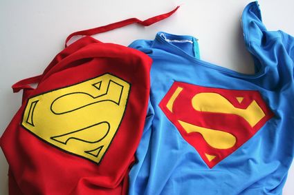 52 Superman-Costume-Emblem-Side-by-Side x425