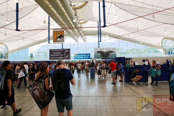 SDCC-San-Diego-Comic-Con-2014-Photos-Photography-Exhibit-Hall-Gaslamp-Convention-Center-Costumes-101-RSJ