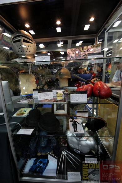 San-Diego-Comic-Con-2014-Profiles-In-History-TV-Movie-Prop-Costume-Exhibit-Auction-Preview-Photos-01-RSJ
