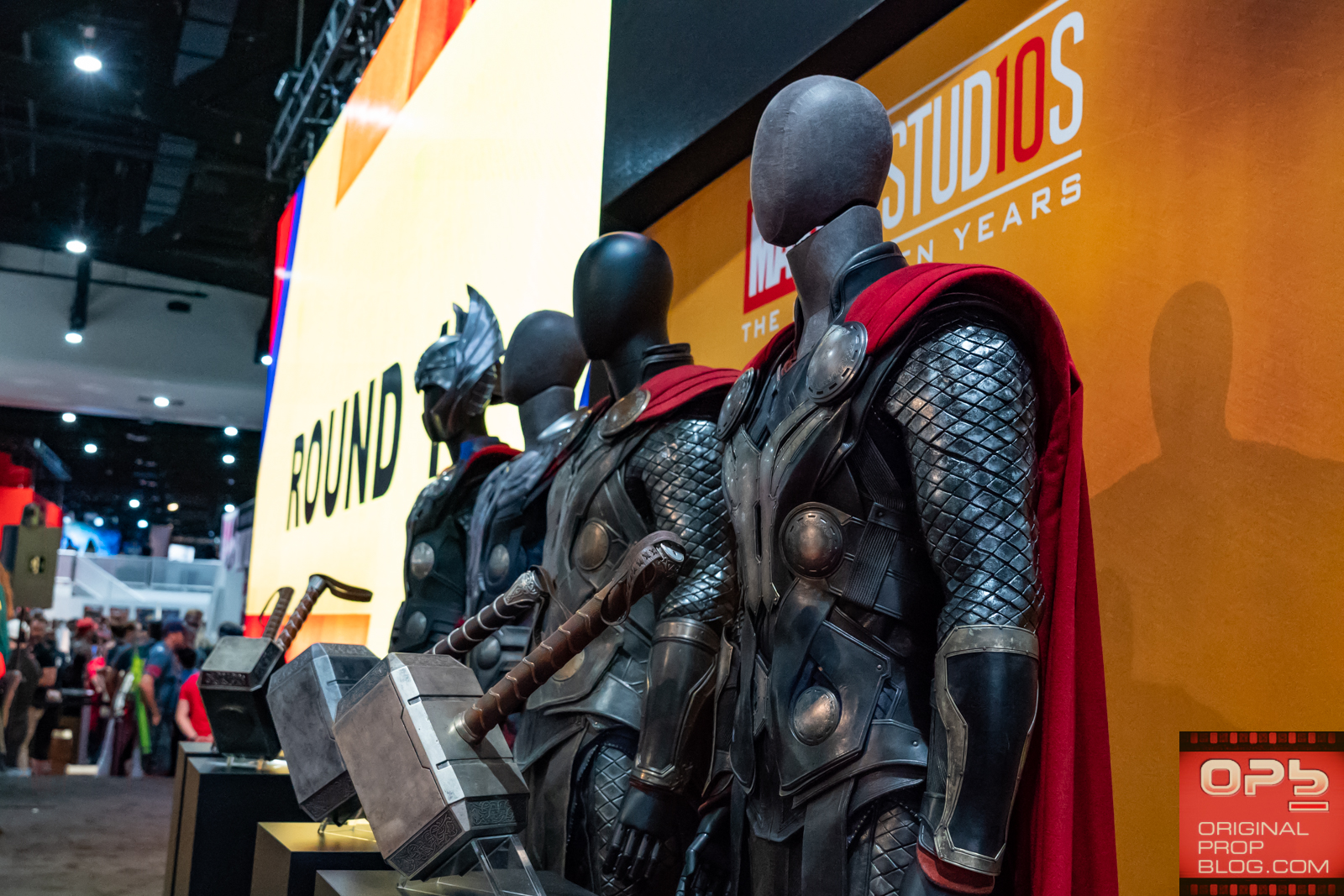 Hollywood Movie Costumes and Props: Chris Hemsworth's Thor costume from  Avengers: Infinity War on display