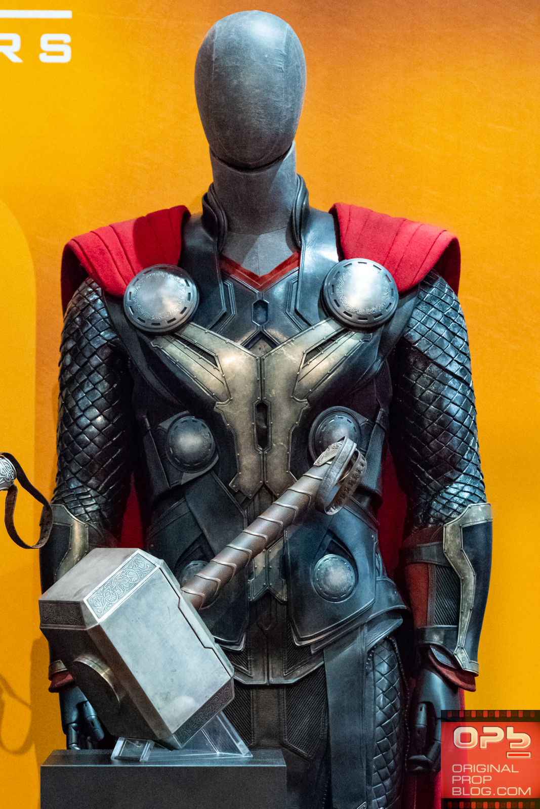 Hollywood Movie Costumes and Props: Chris Hemsworth's Thor costume from  Avengers: Infinity War on display