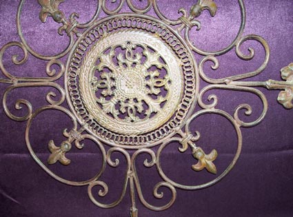 auction-shop-usa-lotr-medallion-01-x425