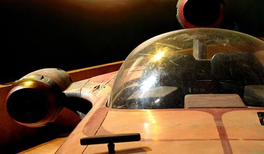 science-museum-minnesota-star-wars-exhibit-landspeeder-alt-x380