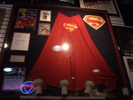 antiquities-superman-george-reeve-cape-02-x425
