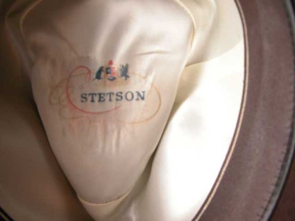 indy-hat-signature-house-inside-stetson-x425