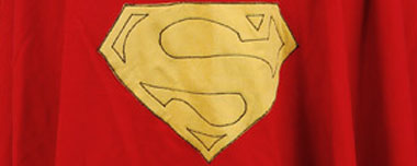 lelands-november-2008-lot-880-superman-ii-cape-worn-by-christopher-reeves-x380