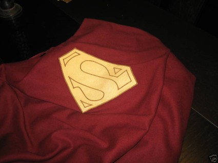 cupidsarrow-superman-cape-photo-02-x425 cupidsarrow-superman-cape-photo-02-x425