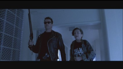 terminator-2-hd-screencapture-shotgun-movie-prop-21-x425 terminator-2-hd-screencapture-shotgun-movie-prop-21-x425