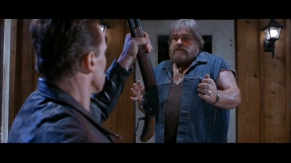 terminator-2-sd-screencapture-shotgun-movie-prop-04-x425 terminator-2-sd-screencapture-shotgun-movie-prop-04-x425