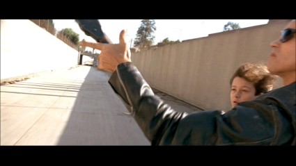 terminator-2-sd-screencapture-shotgun-movie-prop-11-x425 terminator-2-sd-screencapture-shotgun-movie-prop-11-x425