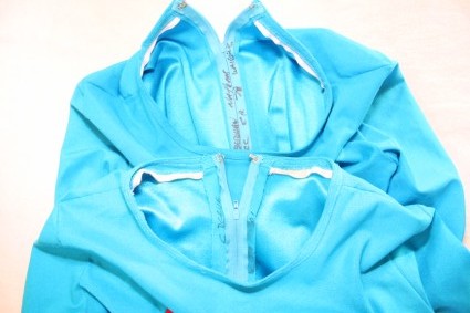 super-hollywood-superman-costume-ebay-super38-case-study-09-x425 super-hollywood-superman-costume-ebay-super38-case-study-09-x425