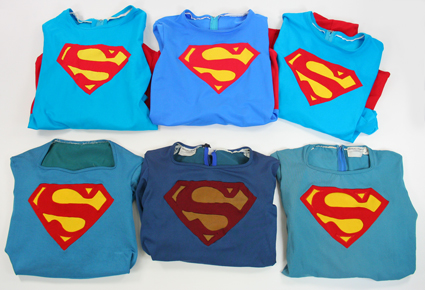 warner-bros-superman-costume-compare-super-hollywood-x425 warner-bros-superman-costume-compare-super-hollywood-x425