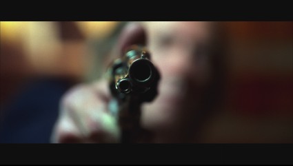 kill-bill-blu-ray-high-definition-screencap-movie-prop-gun-01-x425