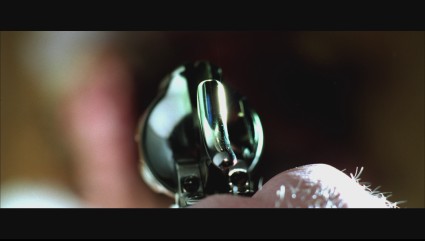 kill-bill-blu-ray-high-definition-screencap-movie-prop-gun-02-x425