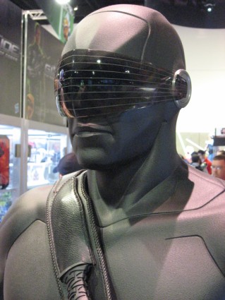 San-Diego-Comic-Con-GI-Joe-Snake-Eyes-Stormshadow-03 [x425]