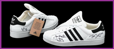 Freemans-Auctions-Pop-Culture-Memorabilia-Auction-TV-Movie-Prop-Costume-Sports-Music-Rock-x380