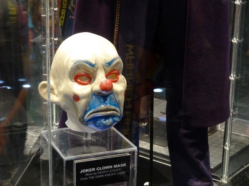 Original-Movie-Prop-Costume-San-Diego-Comic-Con-04-x500