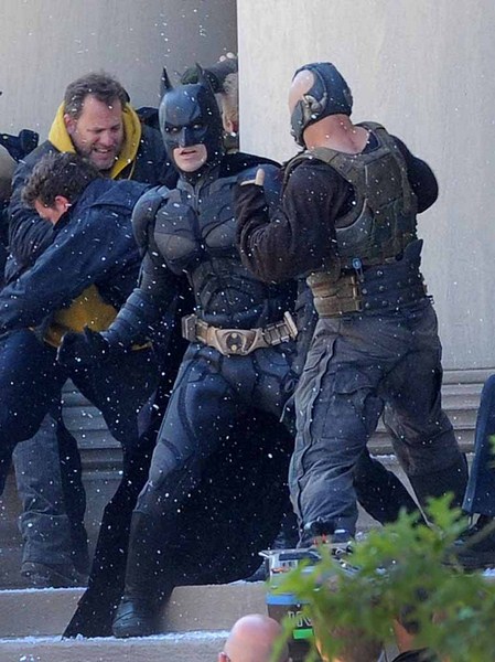 Batman-Dark-Knight-Rises-On-Set-Pittsburgh-Photo-01