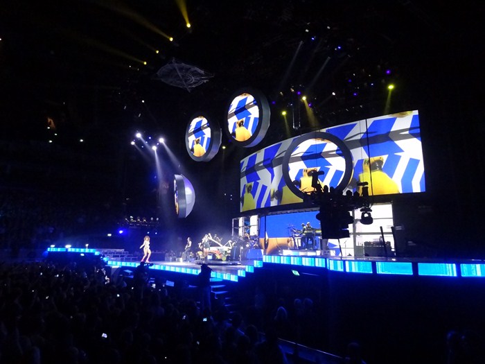 Rihanna - Loud Tour Live at the O2 Full Concert Part 1