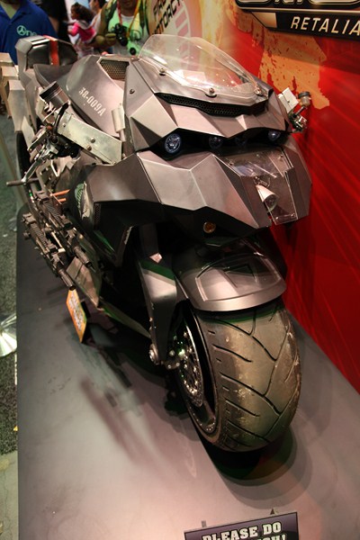 San-Diego-Comic-Con-2012-Movie-Props-Displays-GI-Joe-01