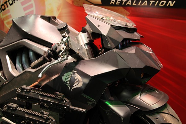 San-Diego-Comic-Con-2012-Movie-Props-Displays-GI-Joe-04