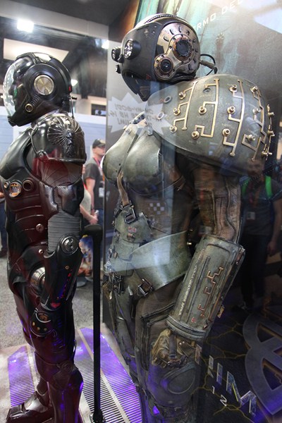 San-Diego-Comic-Con-2012-Movie-Props-Displays-Pacific-Rim-01