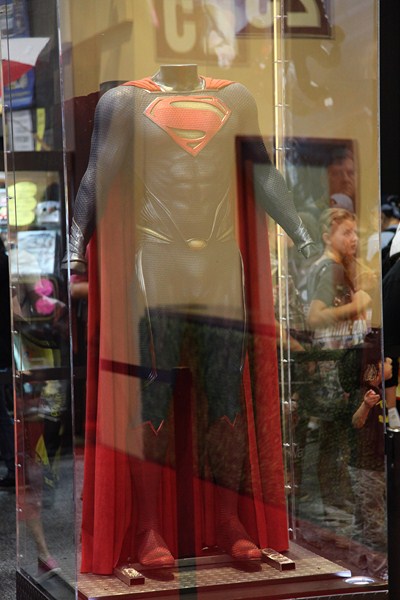San-Diego-Comic-Con-2012-Movie-Props-Displays-Superman-01
