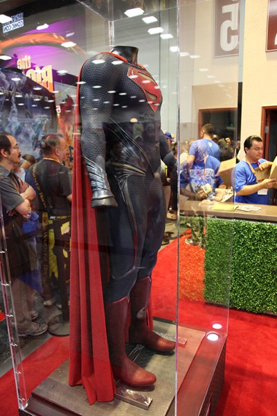 San-Diego-Comic-Con-2012-Movie-Props-Displays-Superman-01
