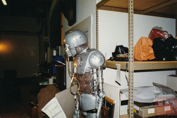 [Image: Rare-LFL-Lucasfilm-Archives-Movie-Prop-L...05-RSJ.jpg]