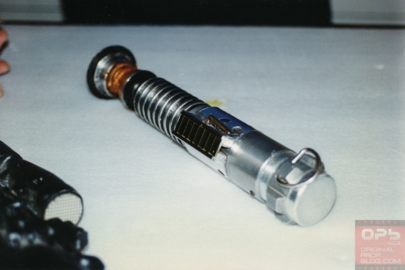 [Image: Rare-LFL-Lucasfilm-Archives-Movie-Prop-L...70-RSJ.jpg]