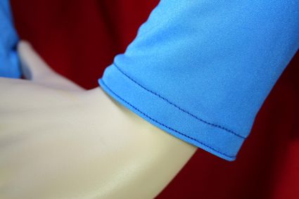 13 Mannequin-Superman-Costume-Close-Up-Wrist x425