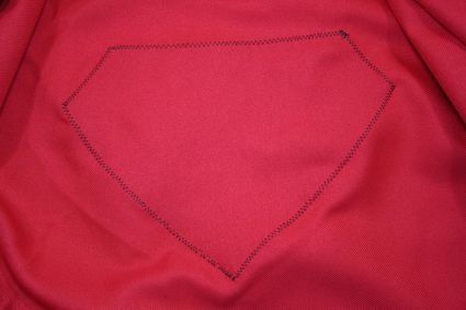 19 Superman-Costume-Cape-Full-Emblem-Inside x425