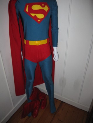 bidandbeyond-superman-costume-01-x425