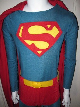 bidandbeyond-superman-costume-02-x425