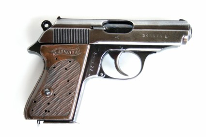 james-bond-ppk-timothy-dalton-licence-to-kill-firearm-007-pistol-01-x425