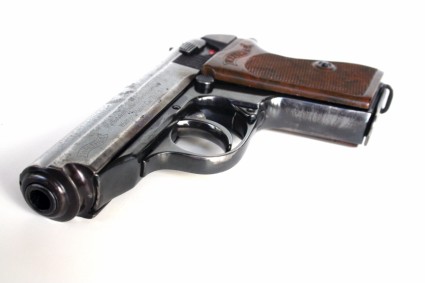 james-bond-ppk-timothy-dalton-licence-to-kill-firearm-007-pistol-04-x425