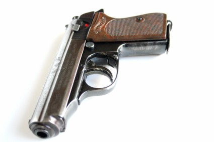 james-bond-ppk-timothy-dalton-licence-to-kill-firearm-007-pistol-05-x425