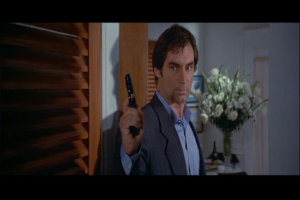 licence-to-kill-standard-resolution-screencapture-02-x425