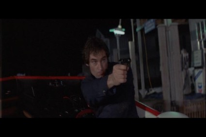 licence-to-kill-standard-resolution-screencapture-10-x425