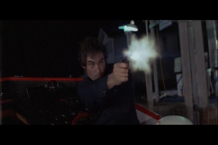 licence-to-kill-standard-resolution-screencapture-11-x425