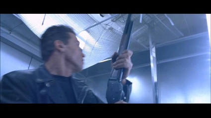 terminator-2-sd-screencapture-shotgun-movie-prop-27-x425
