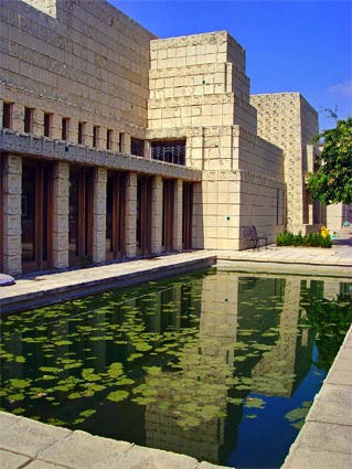 frank-lloyd-wright-ennis-house-06-x425