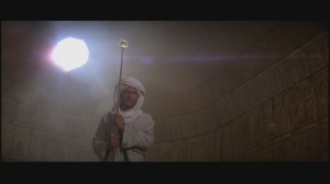 Raiders-of-the-Lost-Ark-Staff-of-Ra-Headpiece-Prop-Analysis-Screencap-00