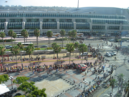 San-Diego-Comic-Con-2009-Convention-Center-Exterior-x425