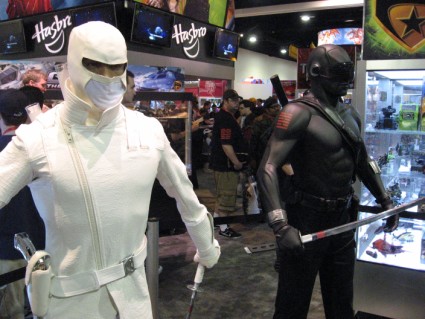 San-Diego-Comic-Con-GI-Joe-Snake-Eyes-Stormshadow-01 [x425]