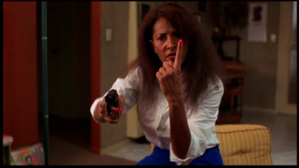 Jackie-Brown-Stills-00 [x425]