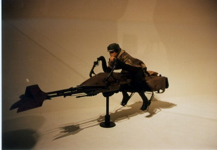 Art-of-Star-Wars-Exhibit-1995-Original-Prop-Blog-Luke-Speederbike [x425]