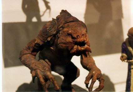 Art-of-Star-Wars-Exhibit-1995-Original-Prop-Blog-Rancor-Monster [x425]
