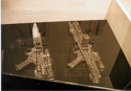 Art-of-Star-Wars-Exhibit-1995-Original-Prop-Blog-Rebel-Imperial-Blasters [x425]